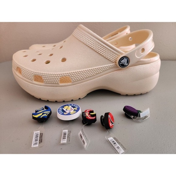 NEW Crocs Shimmer Classic Platform Clogs Size W9 With 5 Charms Vanilla - Picture 8 of 11